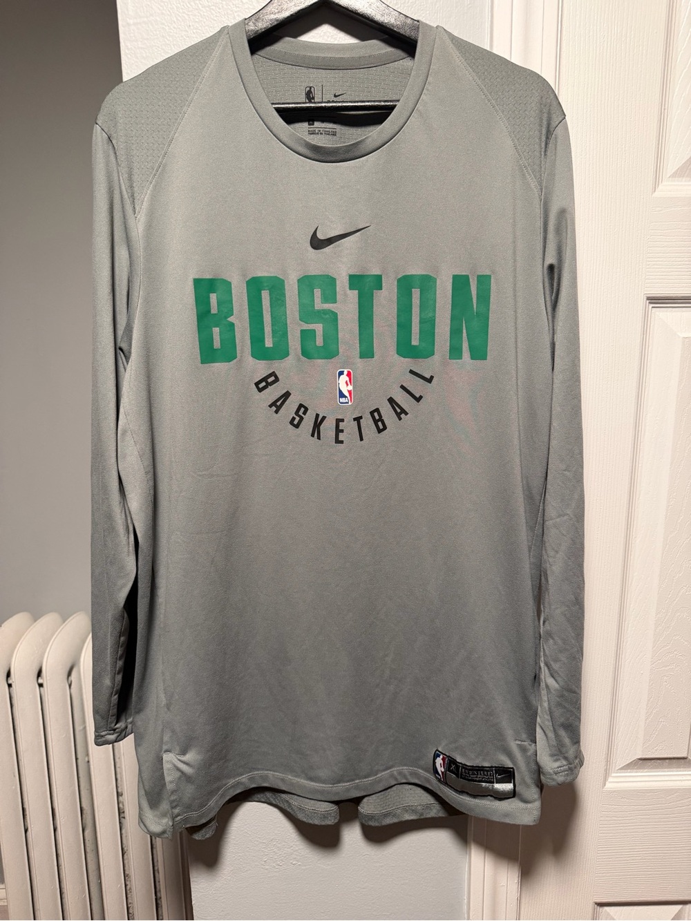 Nike NBA Boston Celtics Dri-FIT Long Sleeve Shirt Gray Mens XL